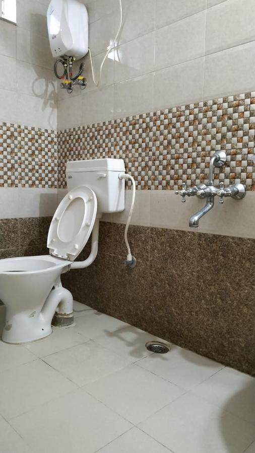בובנשוואר Nest Guest House מראה חיצוני תמונה
