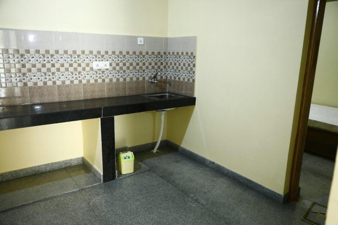 בובנשוואר Nest Guest House מראה חיצוני תמונה