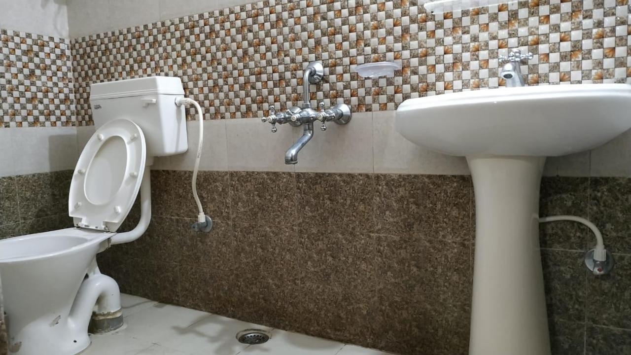 בובנשוואר Nest Guest House מראה חיצוני תמונה